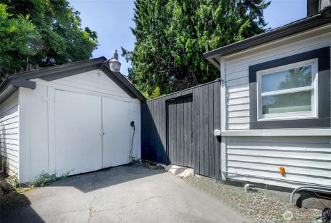 6541 20th Avenue NE Seattle WA 98115