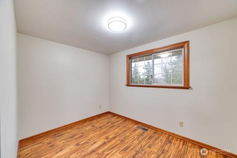 718 E Walnut Street Kent WA 98030
