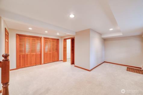 718 E Walnut Street Kent WA 98030