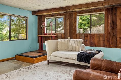 18654 NE 55th Street Redmond WA 98052