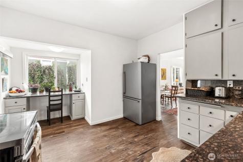 908 Tullis Street NE Olympia WA 98506