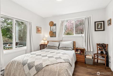 908 Tullis Street NE Olympia WA 98506