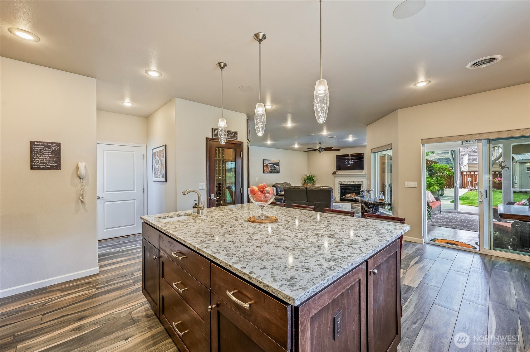 825 Hunter Avenue SW Quincy WA 98848