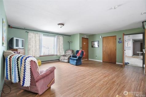 715 Locust Street Omak WA 98841