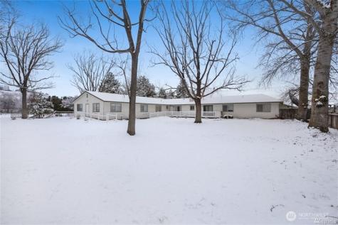 715 Locust Street Omak WA 98841