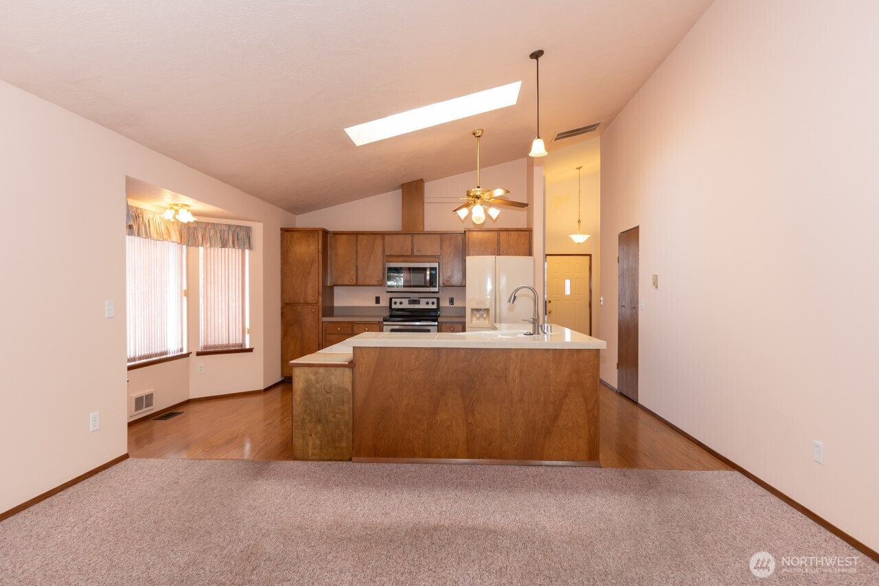 861 E Spruce Sequim WA 98382