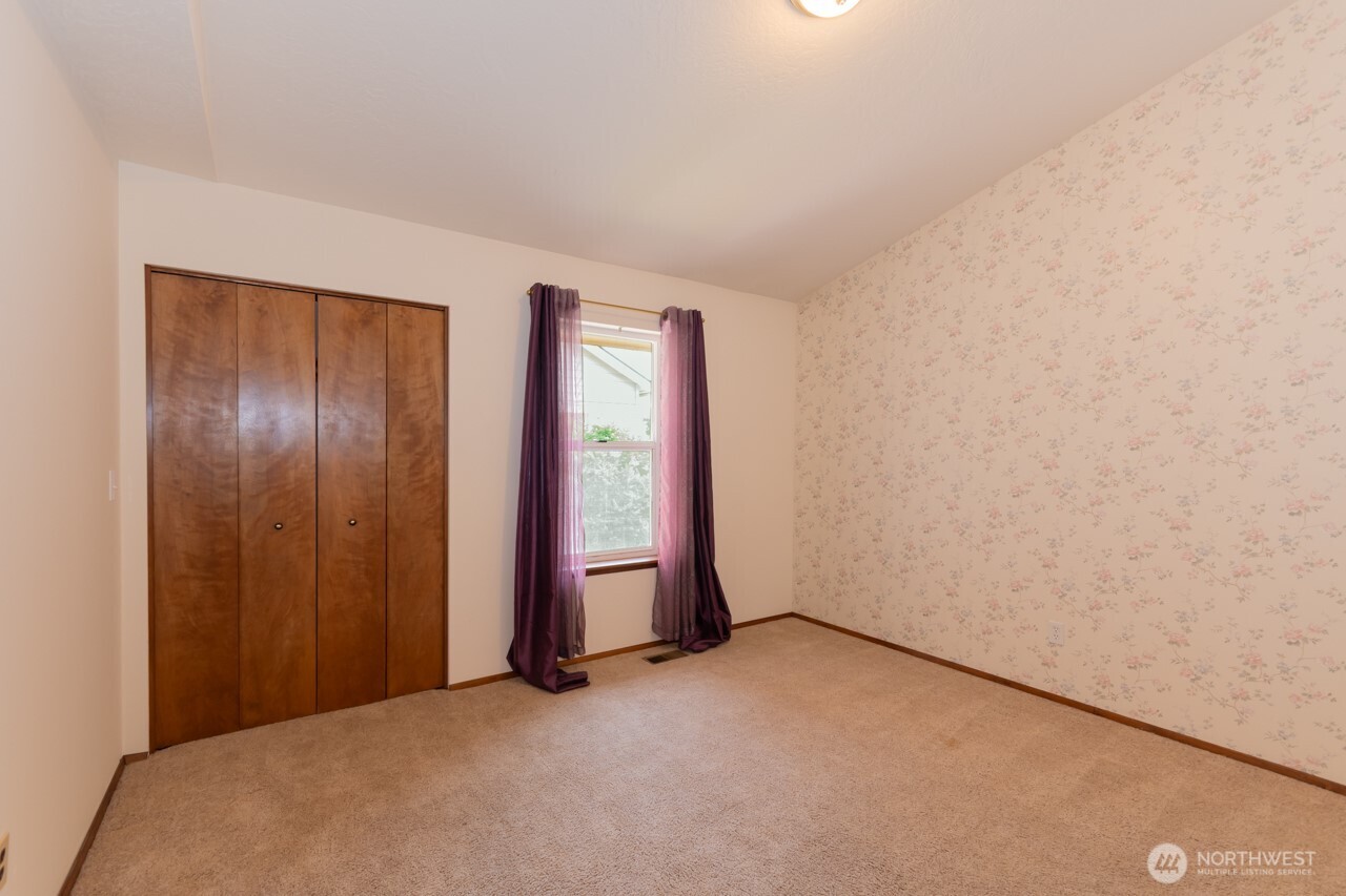 861 E Spruce Sequim WA 98382