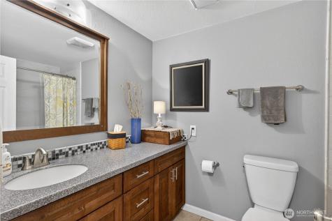 2452 Hemenway Place Oak Harbor WA 98277