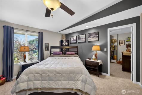 2452 Hemenway Place Oak Harbor WA 98277