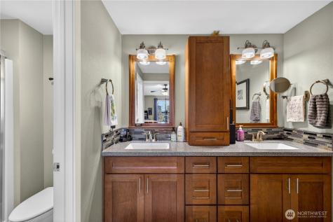 2452 Hemenway Place Oak Harbor WA 98277