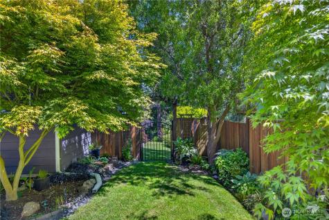 2452 Hemenway Place Oak Harbor WA 98277
