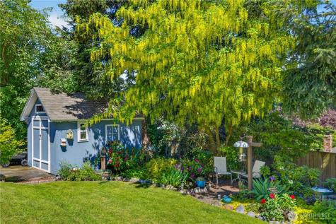 2452 Hemenway Place Oak Harbor WA 98277