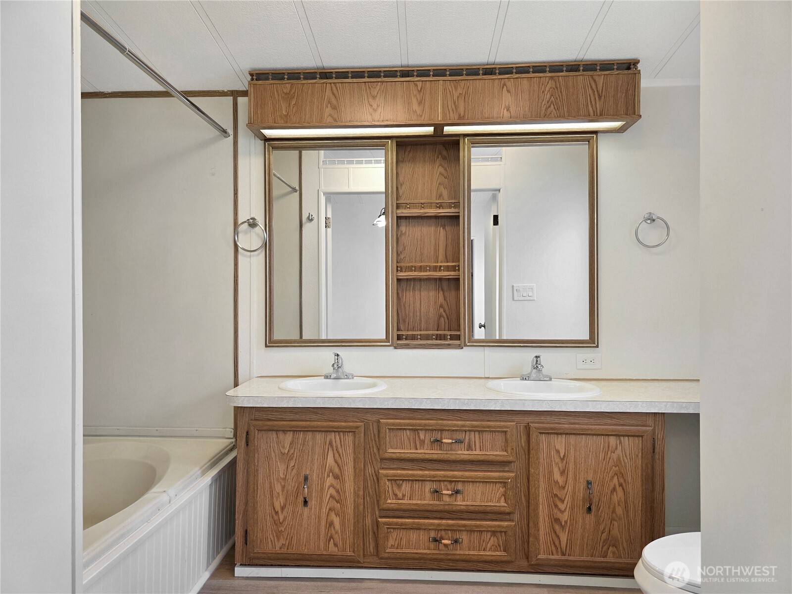100 Heidger Lane Centralia WA 98531