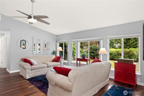 7485 Glacier Ridge Place SE Port Orchard WA 98367