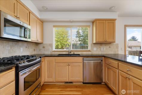 726 SW Puffin Street Oak Harbor WA 98277