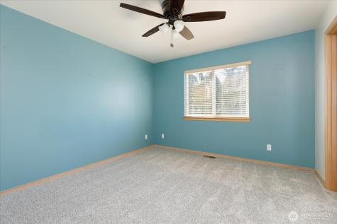 726 SW Puffin Street Oak Harbor WA 98277