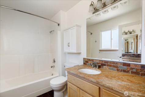 726 SW Puffin Street Oak Harbor WA 98277