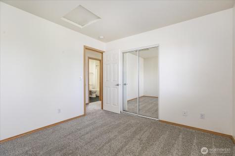 726 SW Puffin Street Oak Harbor WA 98277