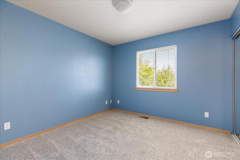 726 SW Puffin Street Oak Harbor WA 98277