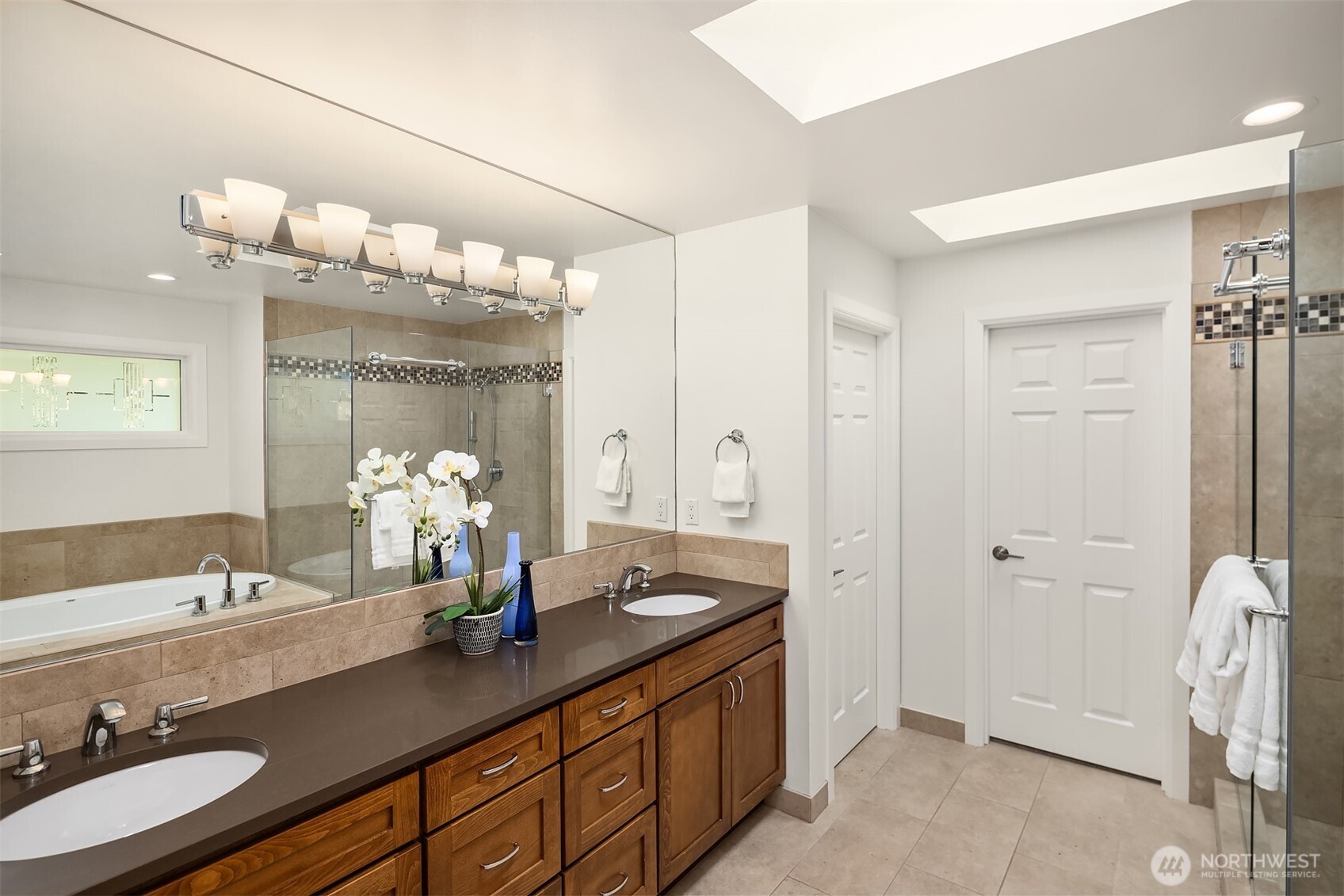 5889 NW Lac Leman Drive Issaquah WA 98027