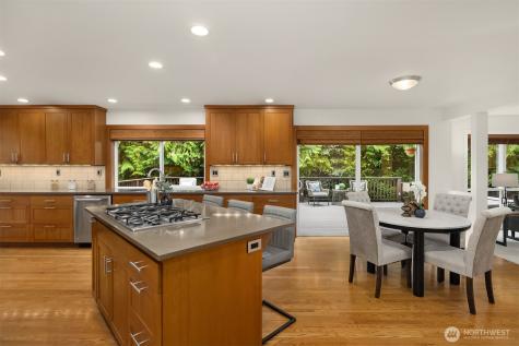 5889 NW Lac Leman Drive Issaquah WA 98027