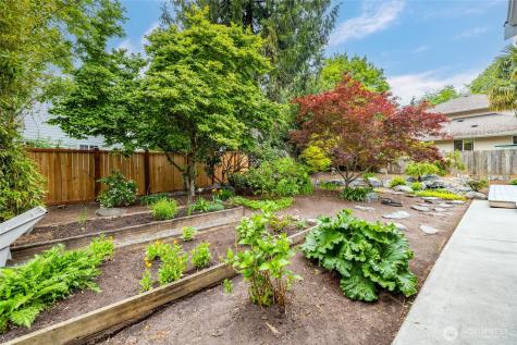 2020 Meadows Lane Anacortes WA 98221