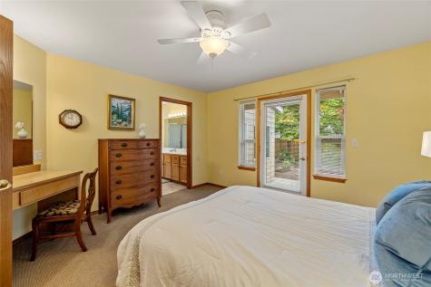 2020 Meadows Lane Anacortes WA 98221