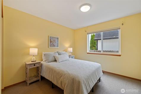 2020 Meadows Lane Anacortes WA 98221