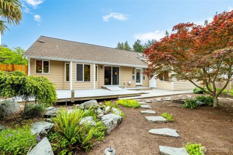 2020 Meadows Lane Anacortes WA 98221