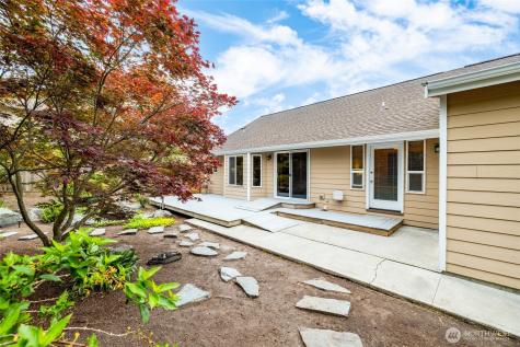 2020 Meadows Lane Anacortes WA 98221