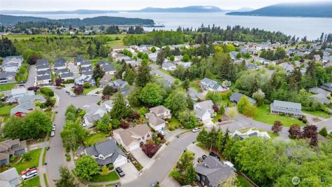2020 Meadows Lane Anacortes WA 98221