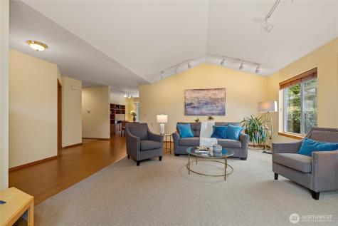 2020 Meadows Lane Anacortes WA 98221