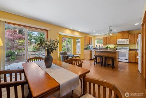 2020 Meadows Lane Anacortes WA 98221