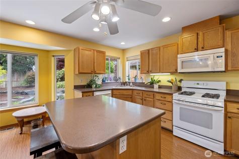 2020 Meadows Lane Anacortes WA 98221