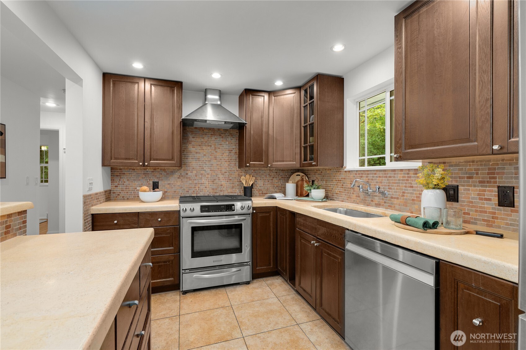 11007 Alton Avenue NE Seattle WA 98125