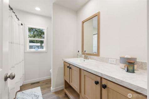 1090 Koontz Road Chehalis WA 98532