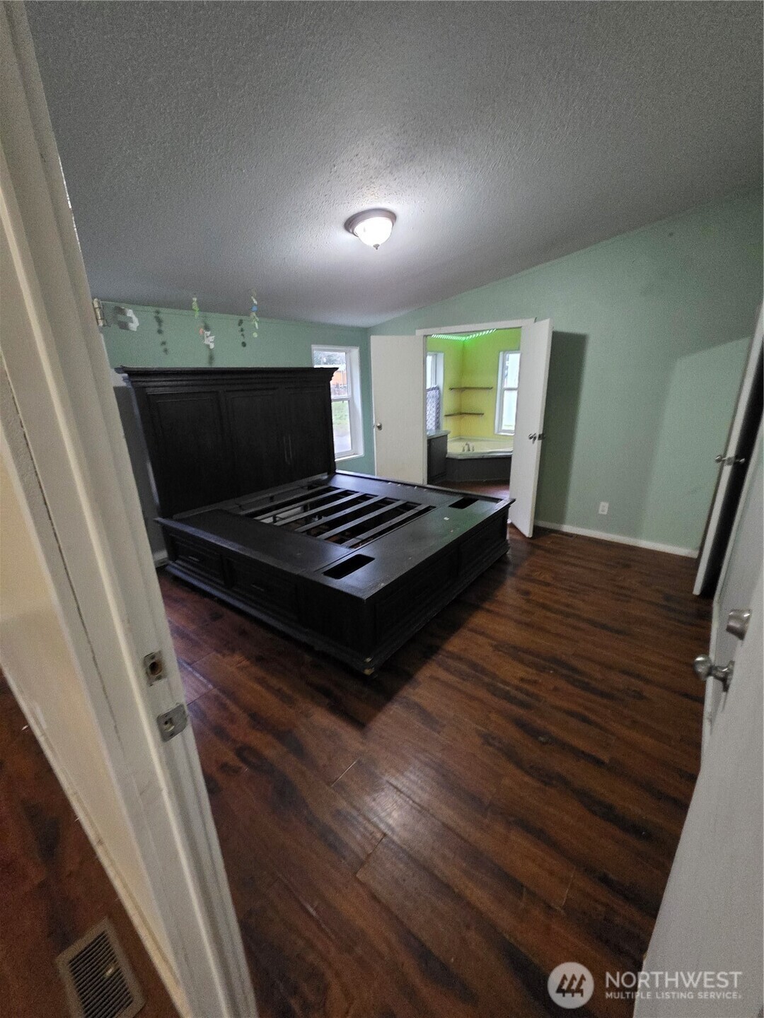 1104 E Alderwood Road Belfair WA 98528