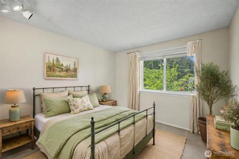 19922 Dayton Avenue N Shoreline WA 98133