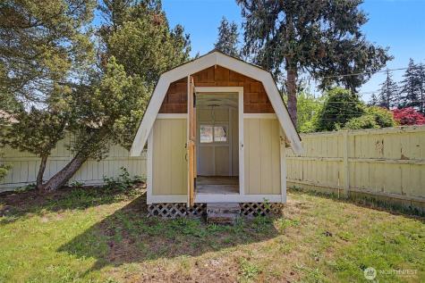 19922 Dayton Avenue N Shoreline WA 98133