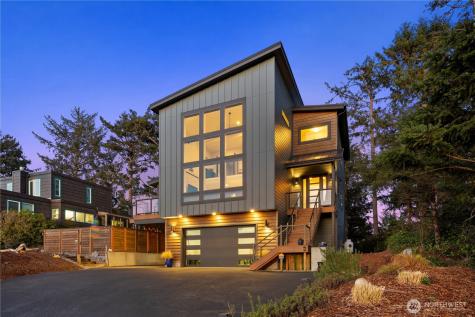 31302 J Place Ocean Park WA 98640