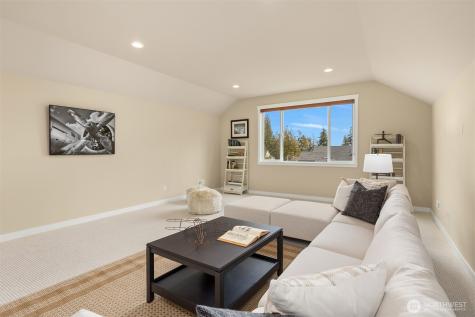 5597 NW Muddy Paws Court Bremerton WA 98312