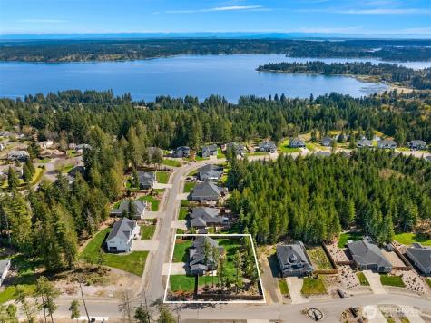 5597 NW Muddy Paws Court Bremerton WA 98312