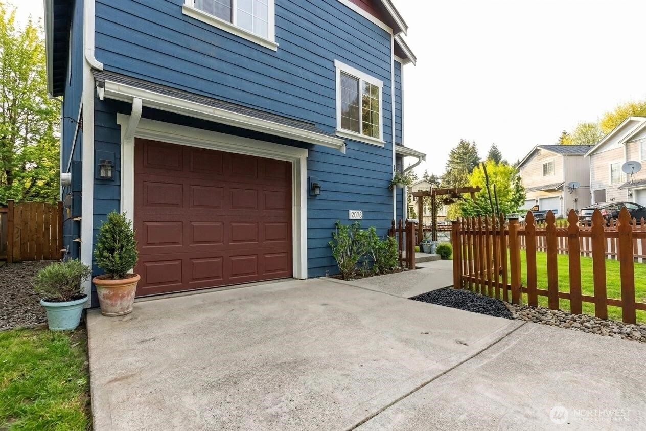 2058 NE Green Glen Lane Bremerton WA 98311