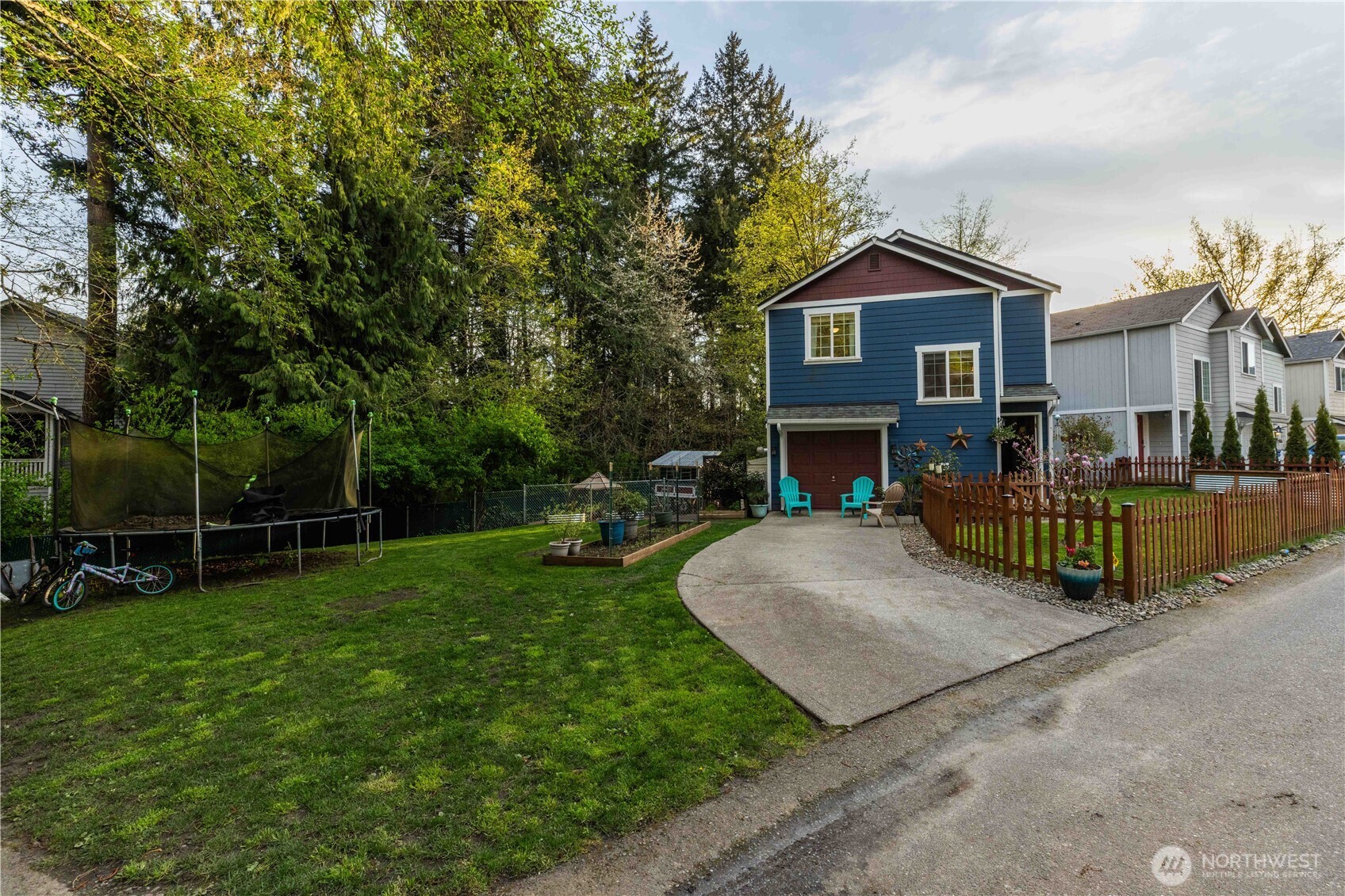 2058 NE Green Glen Lane Bremerton WA 98311