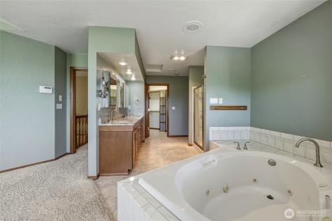 4295 Bush Mountain Drive SW Tumwater WA 98512