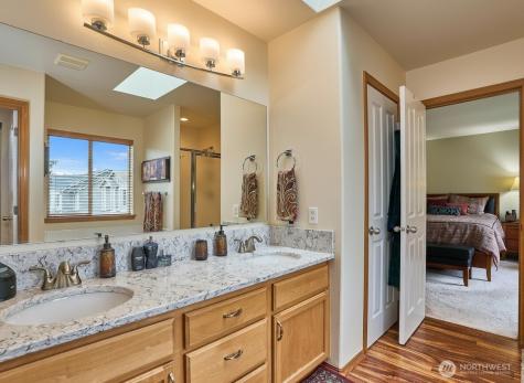 16637 SE 261st Street Covington WA 98042