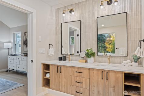 12426 NE 90th Street Kirkland WA 98033