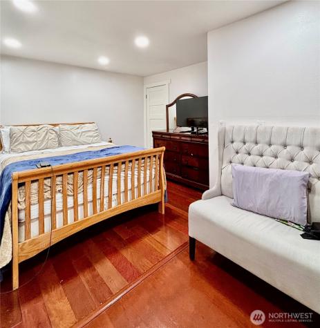 12221 94th Place NE Kirkland WA 98034