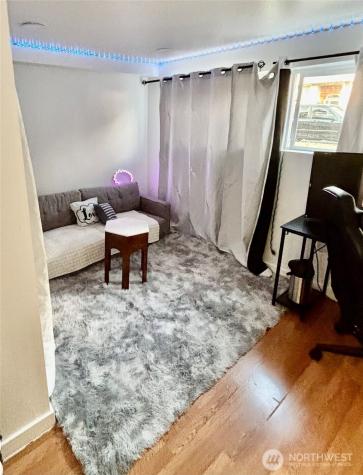 12221 94th Place NE Kirkland WA 98034