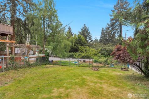 11524 32nd Avenue NE Seattle WA 98125